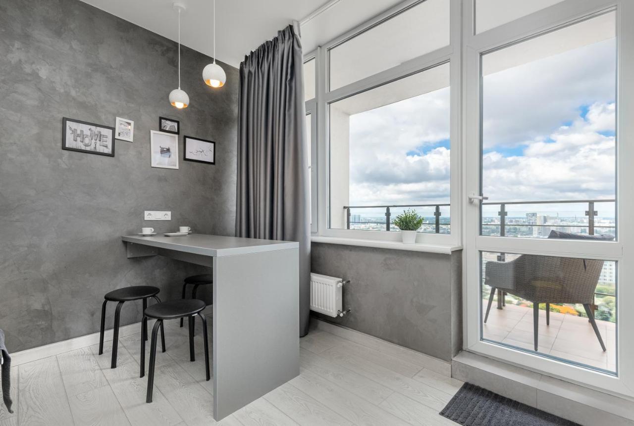 Razor Apartment With Terrace, Kamanina Odessa Exterior foto