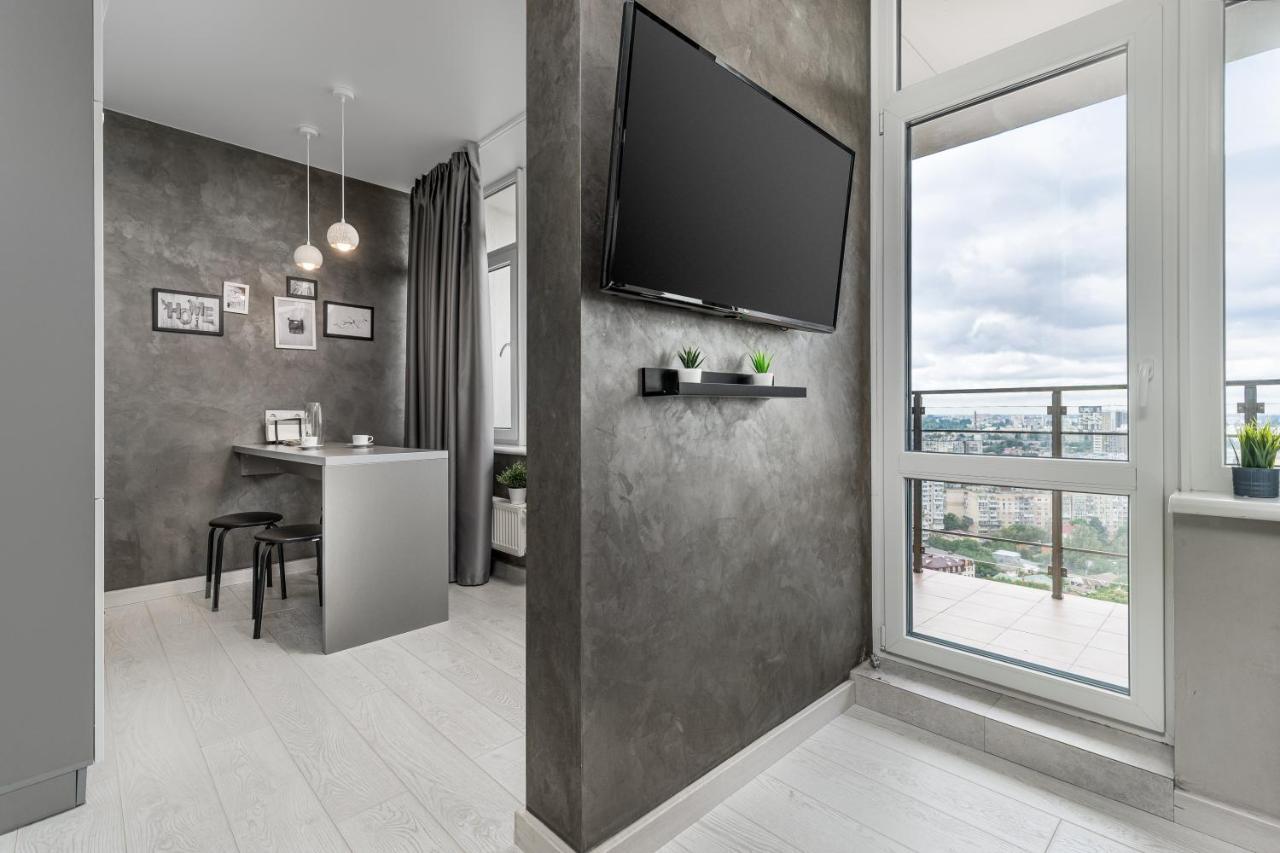 Razor Apartment With Terrace, Kamanina Odessa Exterior foto