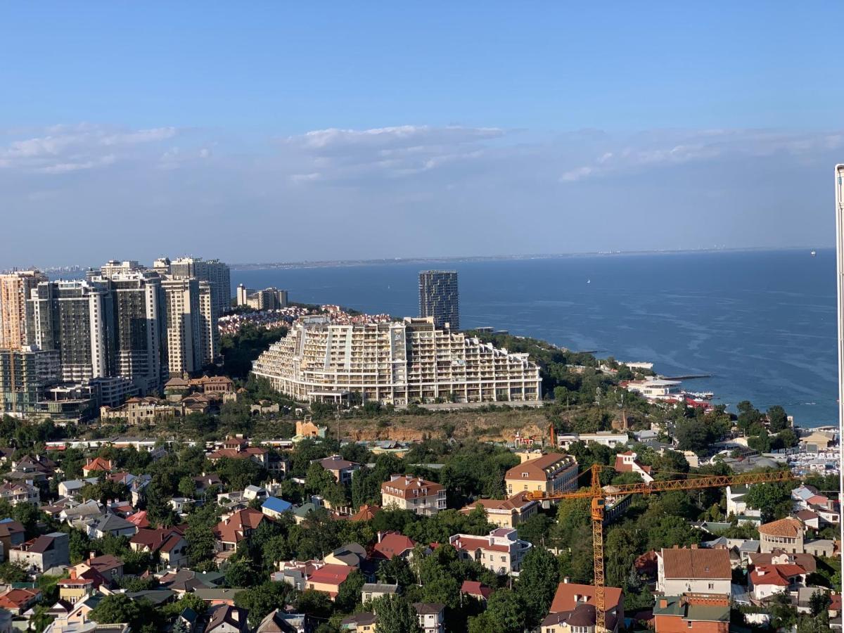 Razor Apartment With Terrace, Kamanina Odessa Exterior foto